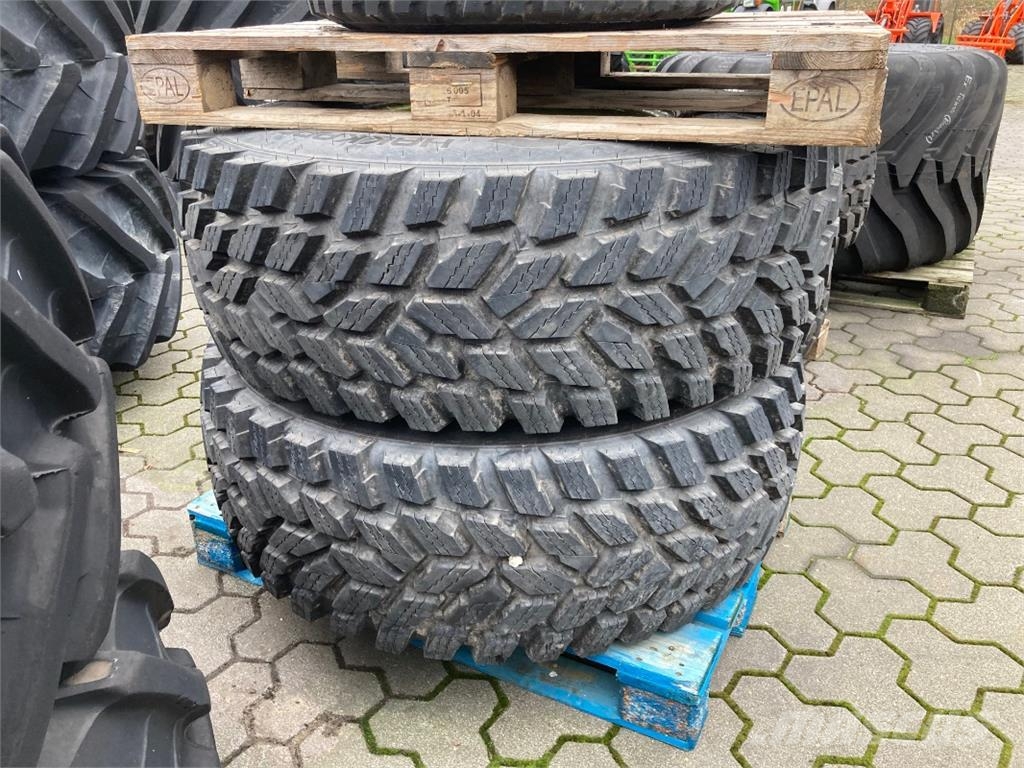 Nokian 2x 440/80 R24 Nokian Räder Pneus Agrícolas