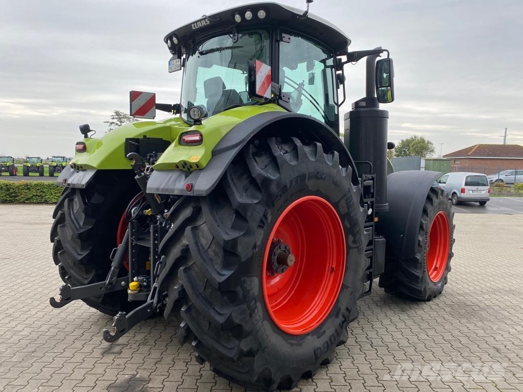 CLAAS Axion 930 Cmatic 트랙터