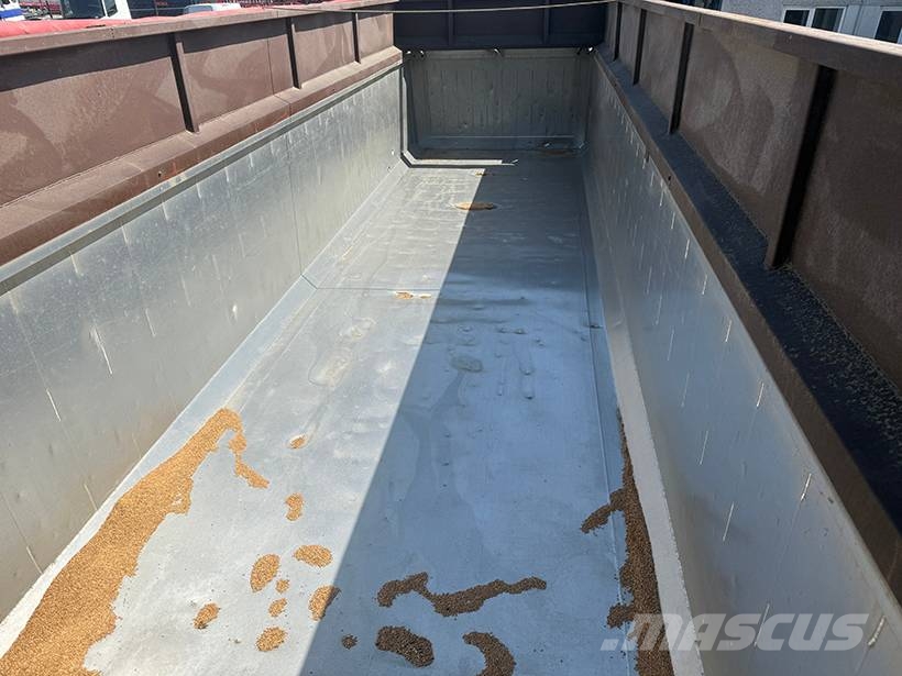 Kel-Berg Tipper / Alukastenmulde Kipper 44m3 Semirremolques de volteo