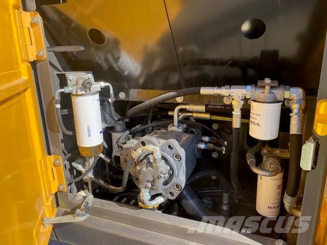 Volvo EC 220 E L OQ 65 MIETE / RENTAL (12005725) Rupsgraafmachines