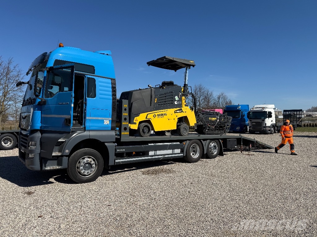 MAN TGX 26.420 Camiones portamaquinaria