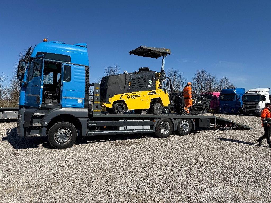 MAN TGX 26.420 Camiones portamaquinaria