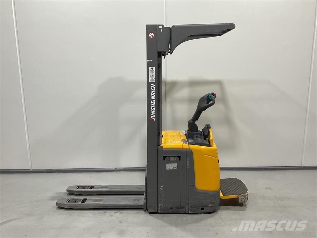 Jungheinrich ERC 216Z Selbstfahrstapler