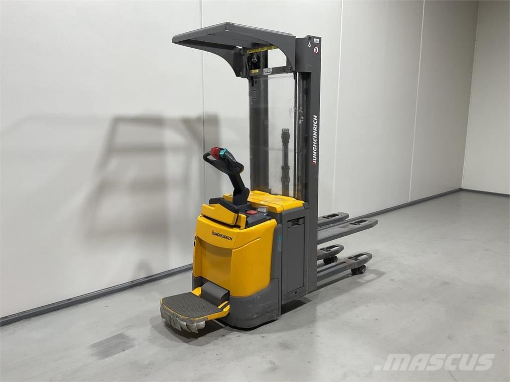 Jungheinrich ERC 216Z Selbstfahrstapler