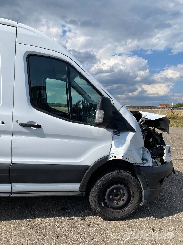 Ford e-Transit Zéros Emission endommagé Furgons