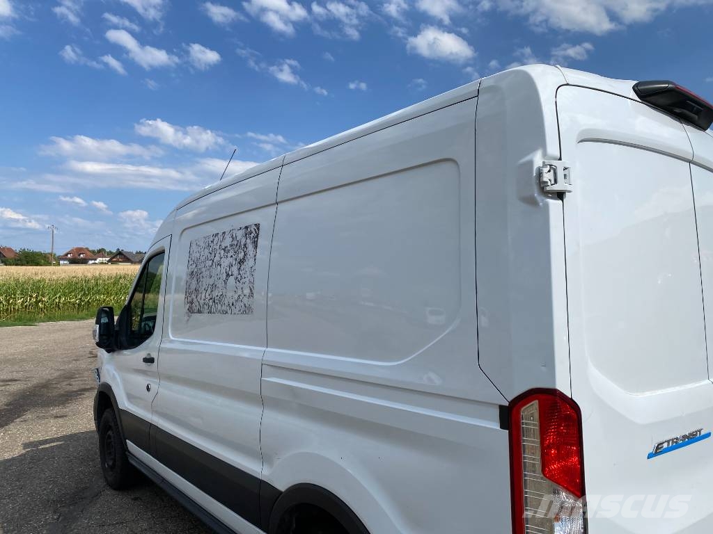Ford e-Transit Zéros Emission endommagé Furgons