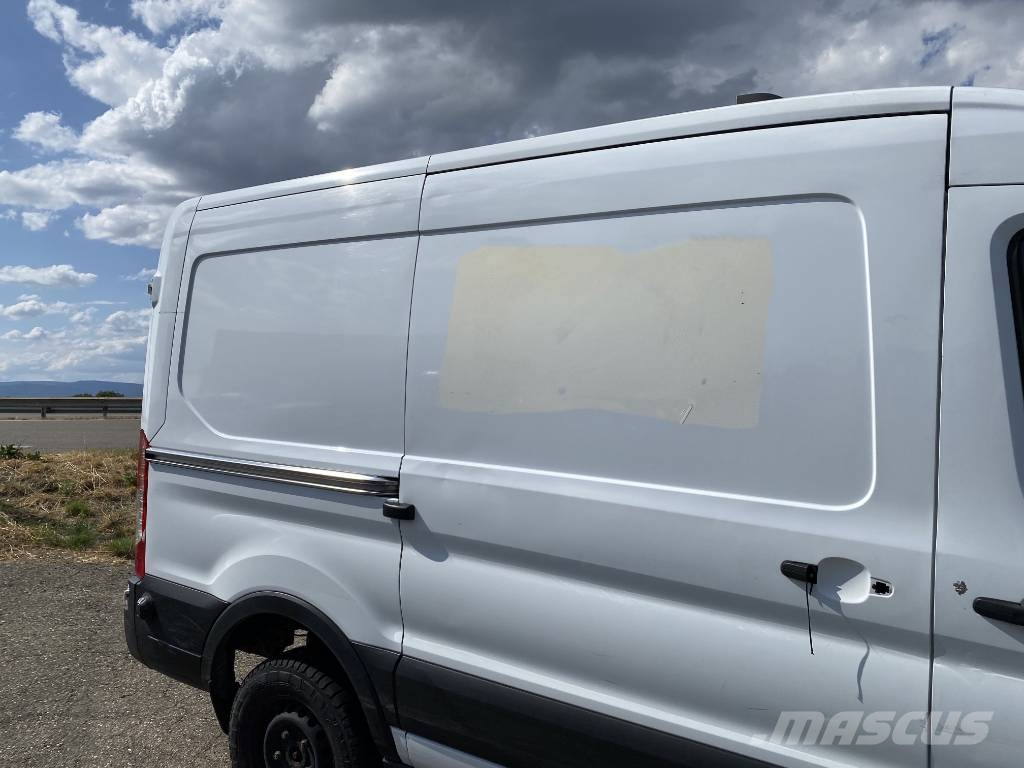 Ford e-Transit Zéros Emission endommagé Furgons
