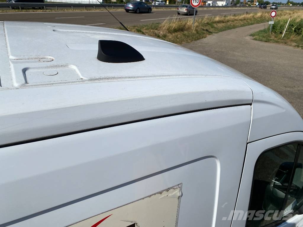Ford e-Transit Zéros Emission endommagé Furgons