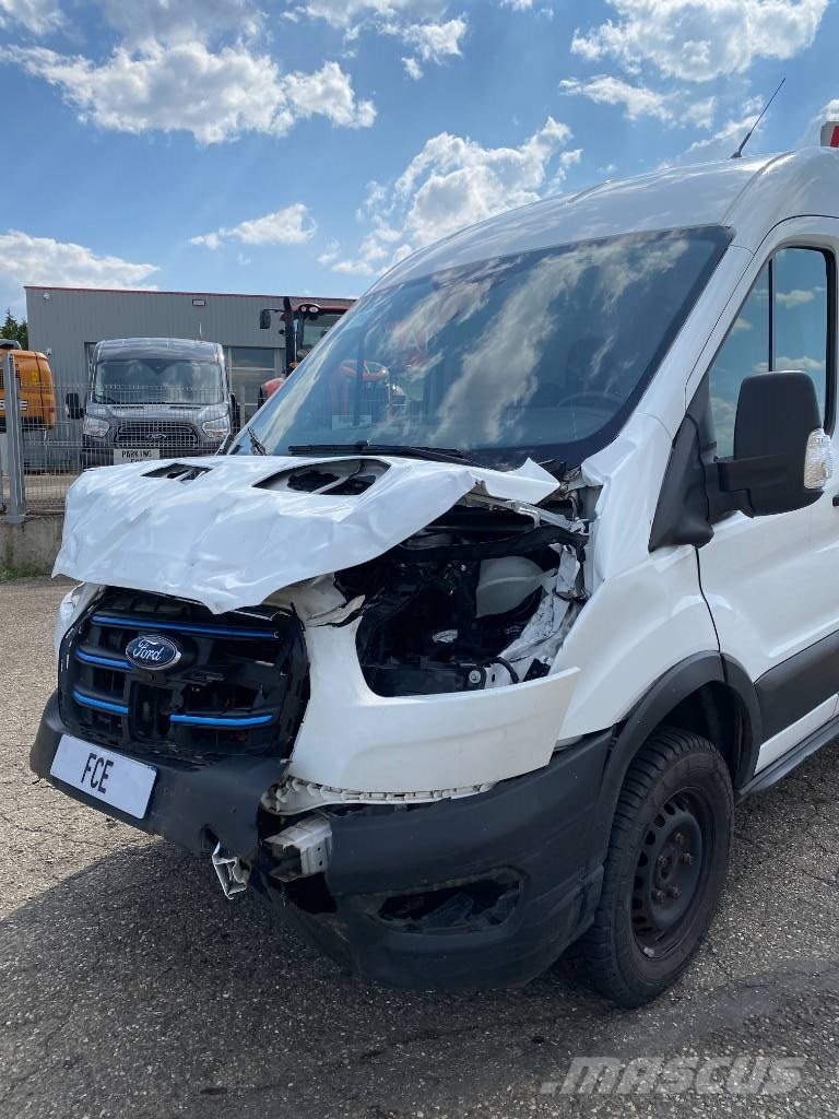 Ford e-Transit Zéros Emission endommagé Furgons