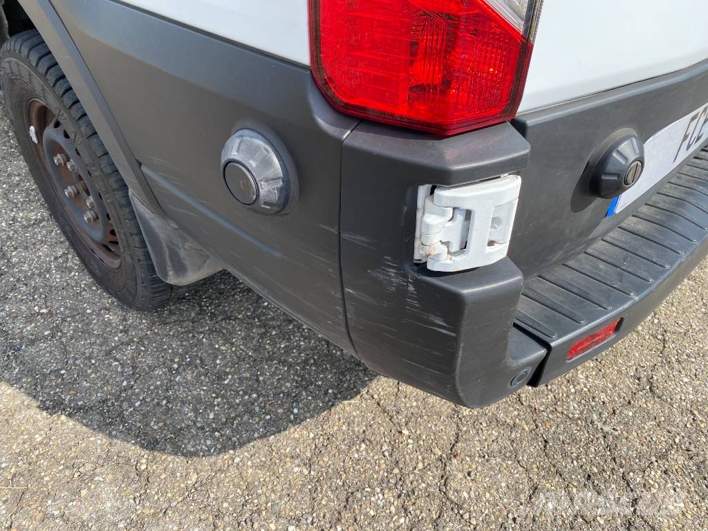 Ford e-Transit Zéros Emission endommagé Furgons