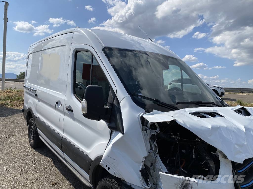 Ford e-Transit Zéros Emission endommagé Furgons