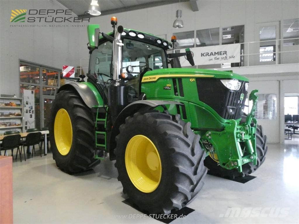John Deere 6R 250 Další