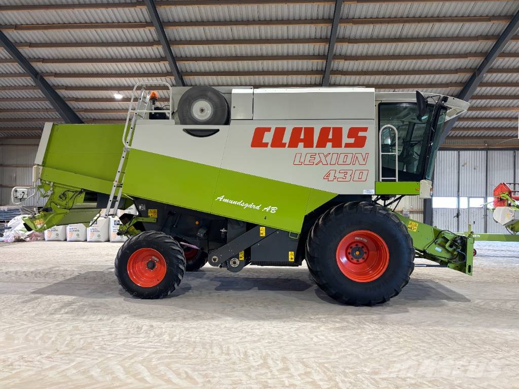 CLAAS Lexion 430 + Skärbord C 600 Mähdrescher