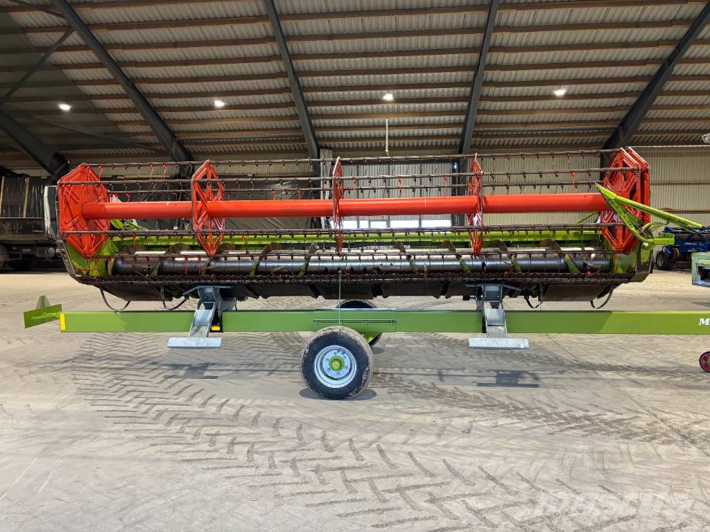 CLAAS Lexion 430 + Skärbord C 600 Mähdrescher