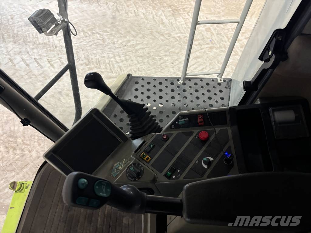 CLAAS Lexion 430 + Skärbord C 600 Mähdrescher