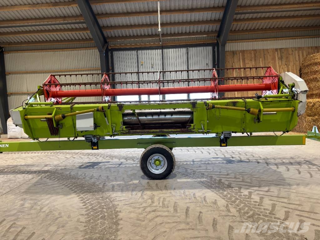 CLAAS Lexion 430 + Skärbord C 600 Mähdrescher