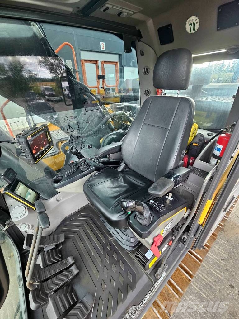 Volvo EC 300 EL حفارات زحافة