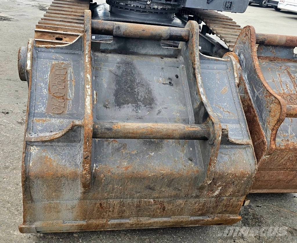 Volvo EC 300 EL حفارات زحافة