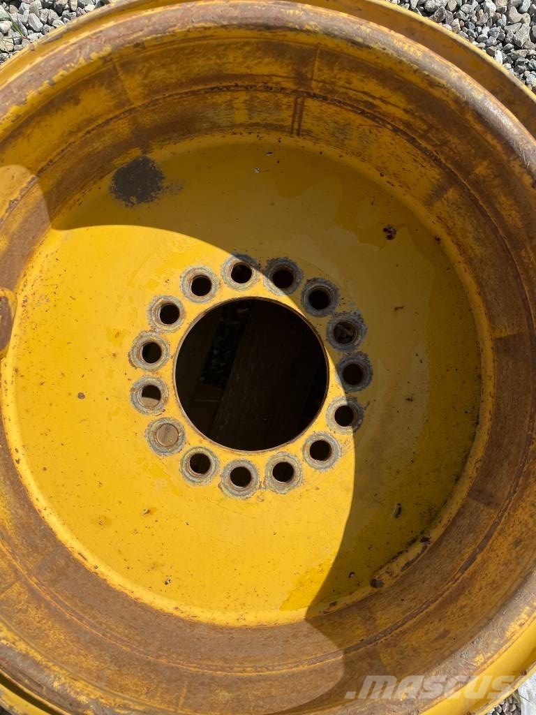 Komatsu 17.00-25/1.7 1125128 Komatsu WA 320 Gume, kolesa in platišča