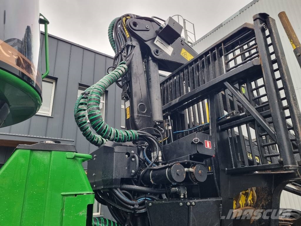 John Deere 1210 G Kuormatraktorit
