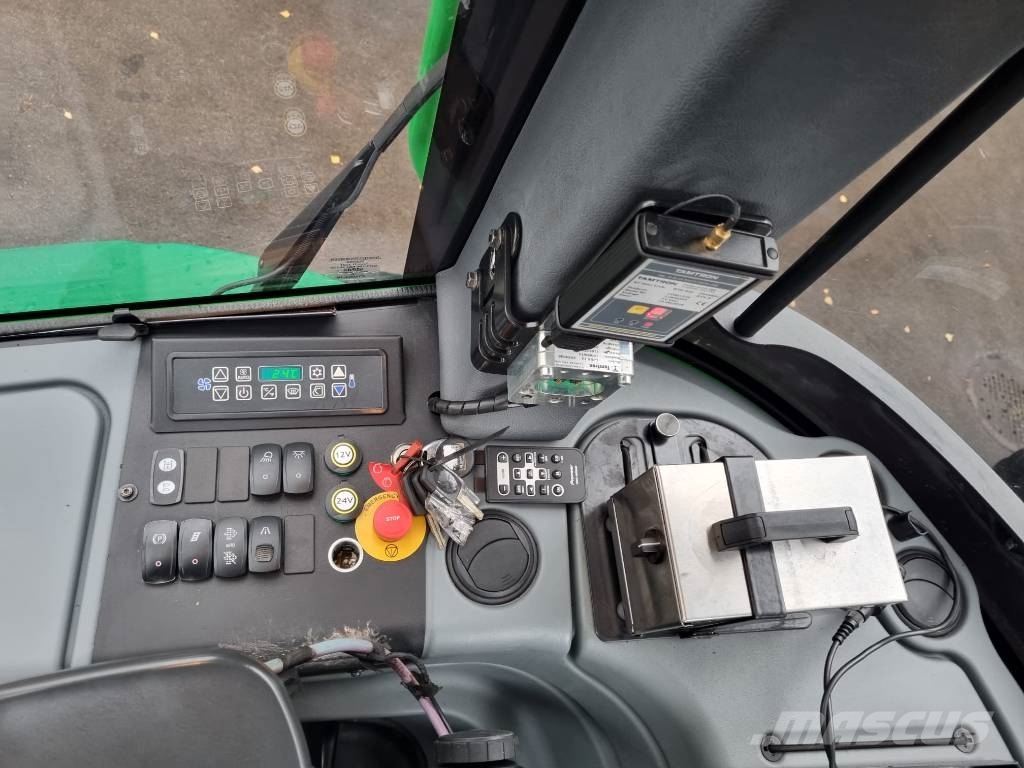 John Deere 1210 G Kuormatraktorit