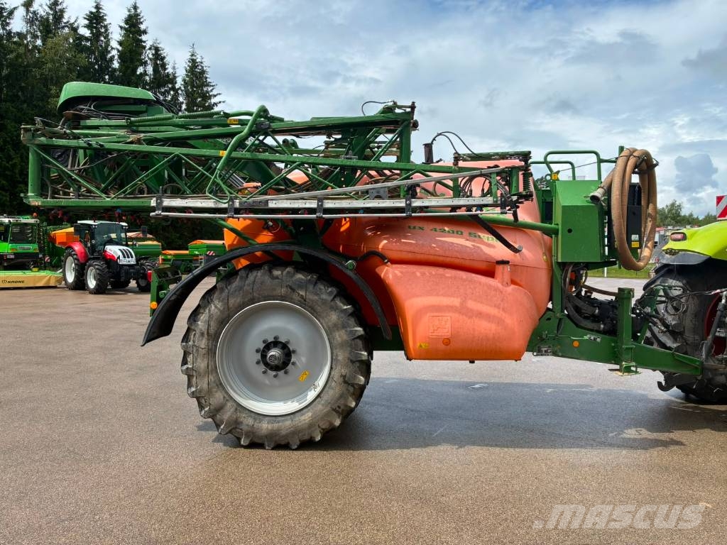 Amazone UX 4200 Super Piekabināmie smidzinātāji(miglotāji)