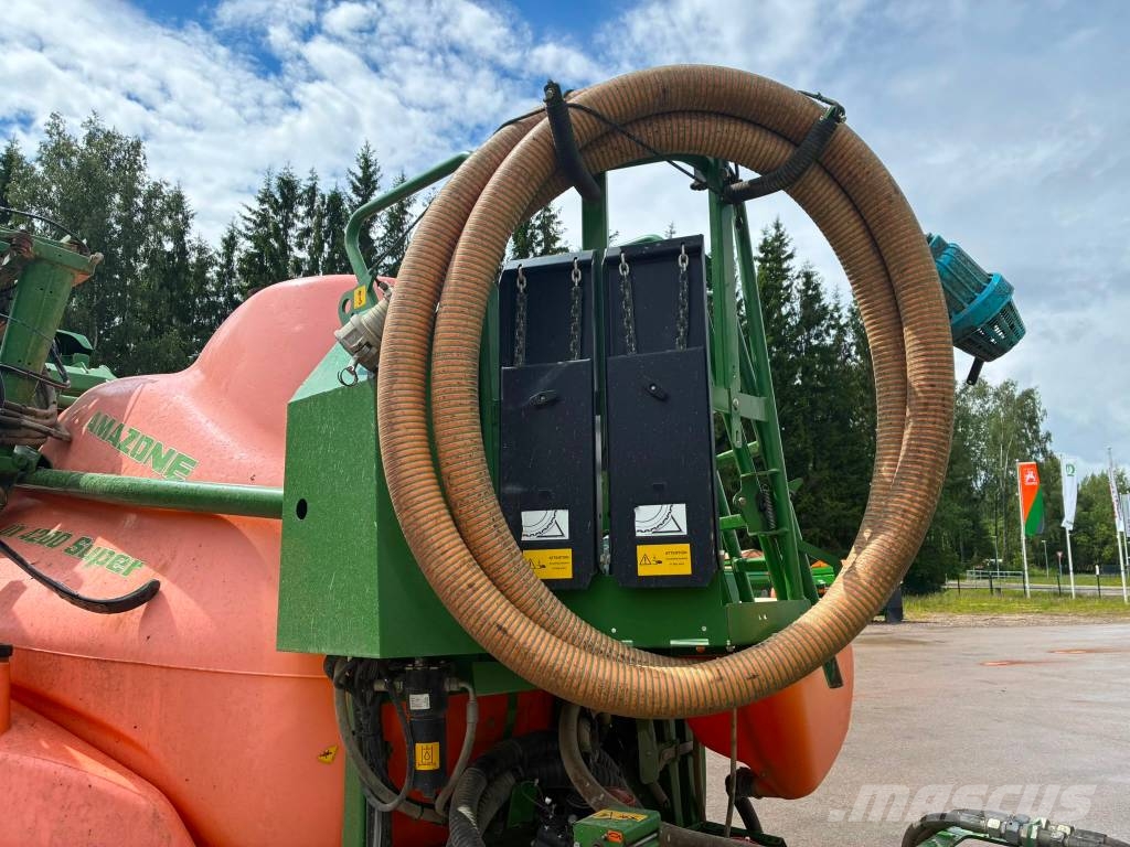 Amazone UX 4200 Super Piekabināmie smidzinātāji(miglotāji)