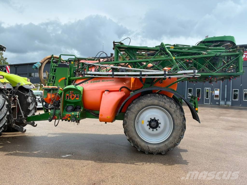 Amazone UX 4200 Super Piekabināmie smidzinātāji(miglotāji)