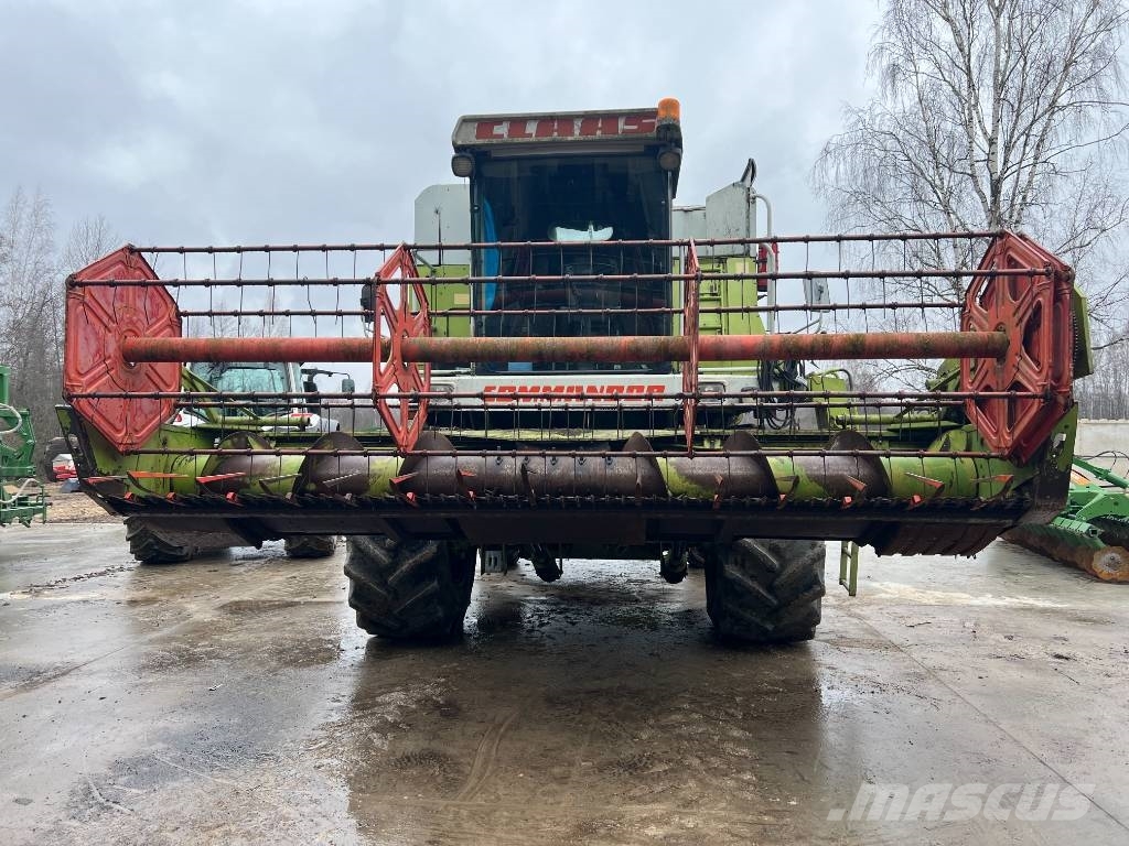 CLAAS Commandor 114 CS Combine harvesters