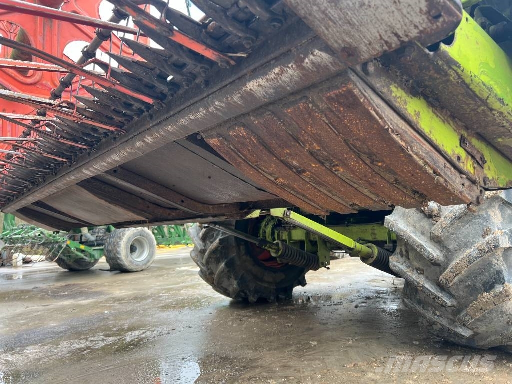 CLAAS Commandor 114 CS Combine harvesters