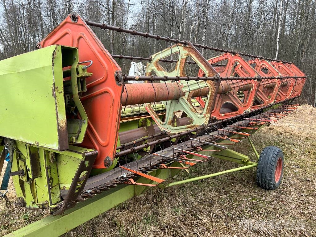 CLAAS Commandor 114 CS Combine harvesters