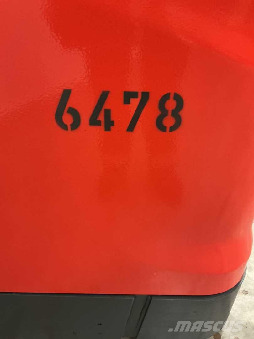 Linde R14 Ретрак/ Високоповдигач с изместване на вилката напред