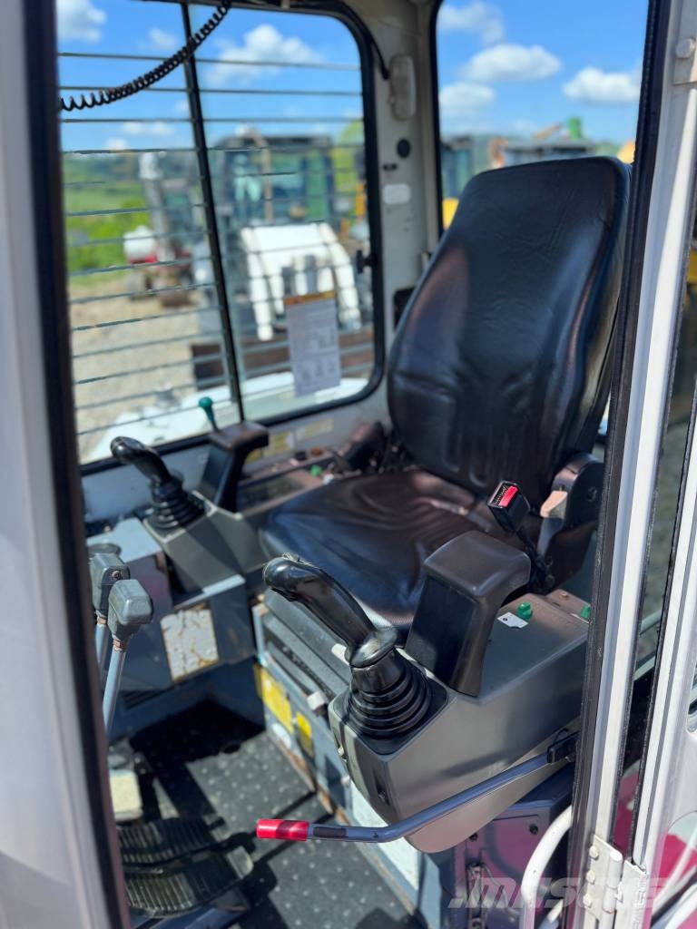 Takeuchi TB 180 FR Midikaivukoneet 7t - 12t