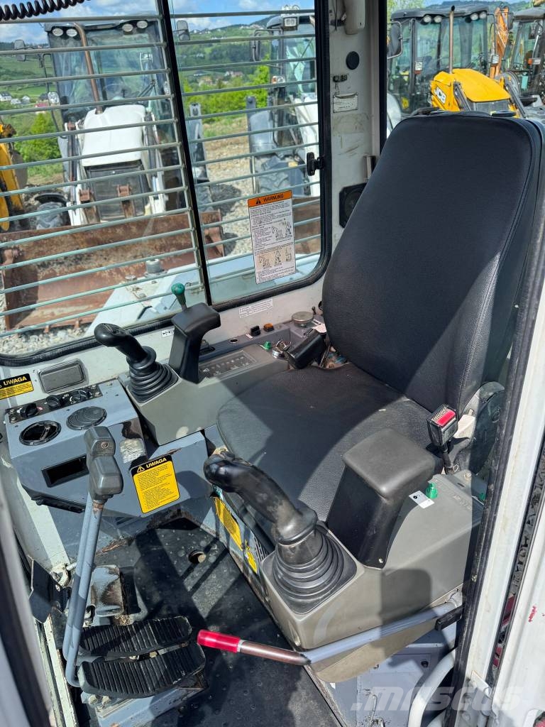 Takeuchi TB 180 FR Midikaivukoneet 7t - 12t