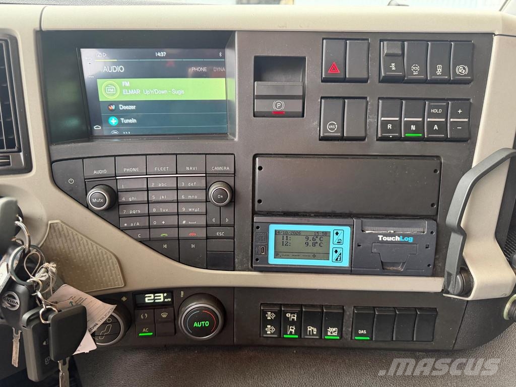 Volvo FM330 4x2 CARRIER UT800 + PRINTER Caminhões com temperatura controlada