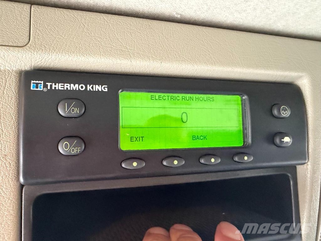 Volvo FM330 4x2 CARRIER UT800 + PRINTER Caminhões com temperatura controlada