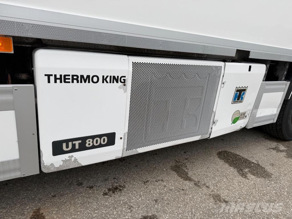 Volvo FM330 4x2 CARRIER UT800 + PRINTER Caminhões com temperatura controlada