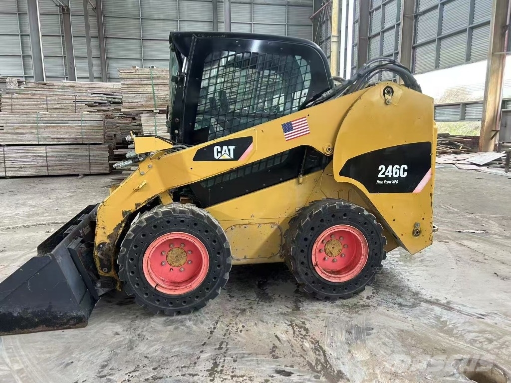 CAT 246 C Φορτωτάκια