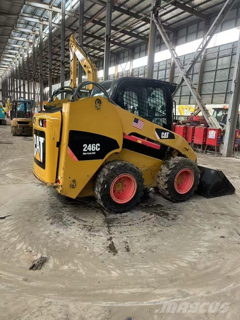 CAT 246 C Φορτωτάκια