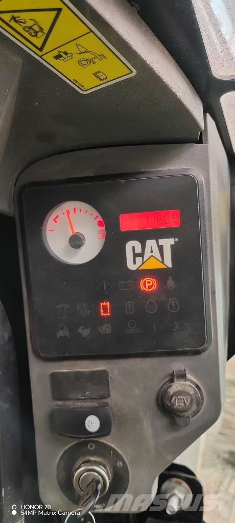 CAT 246 C Φορτωτάκια