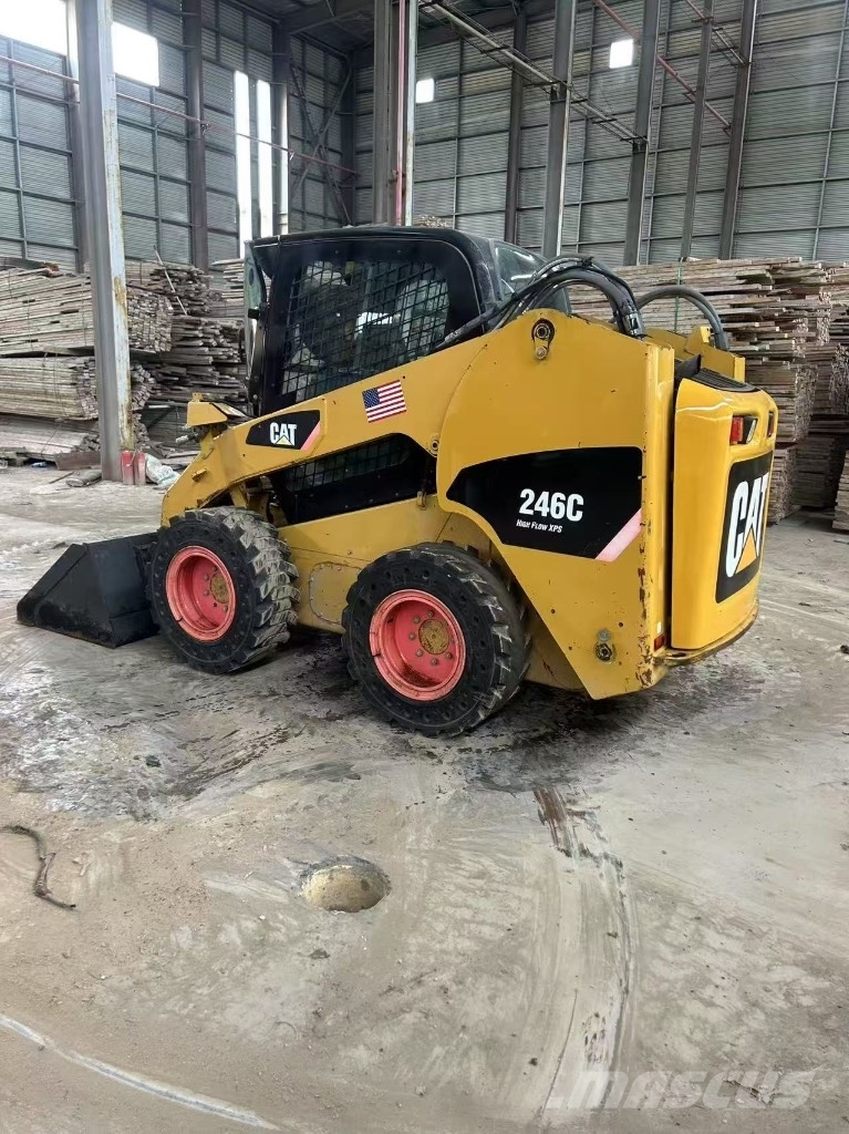 CAT 246 C Φορτωτάκια