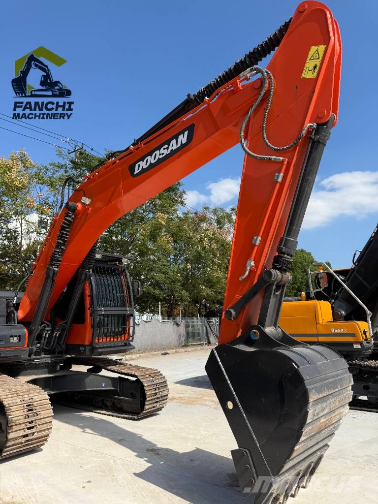 Doonan DX225LCA Raupenbagger