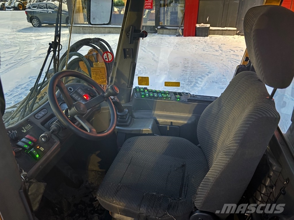 Wille 655 / Myyty, Sold Tractoare compacte