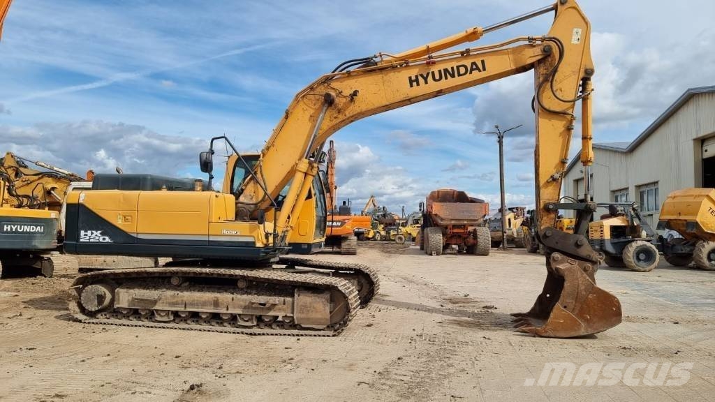 Hyundai 220 LC Escavadeiras de esteiras
