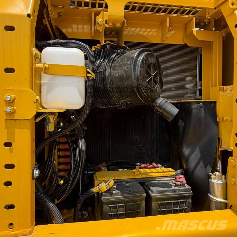 Komatsu PC 130 大型油圧ショベル12t以上(パワーショベル・ユンボ)