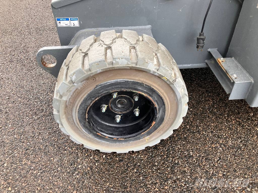 HAULOTTE HA15 IP - NEW BATTERIES 2 NEW WHEELS Körüklü personel platformları