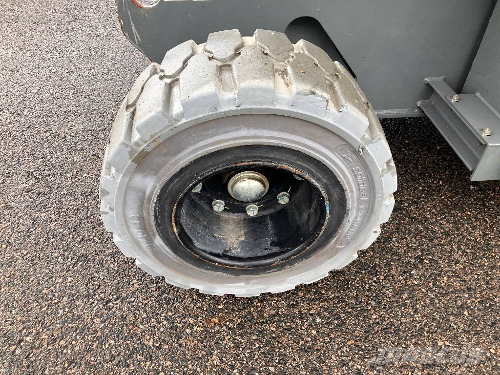 HAULOTTE HA15 IP - NEW BATTERIES 2 NEW WHEELS Körüklü personel platformları
