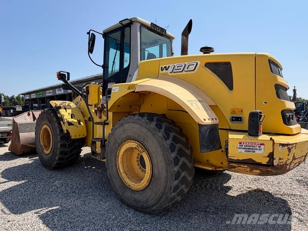 New Holland W 190 لوادر بعجل