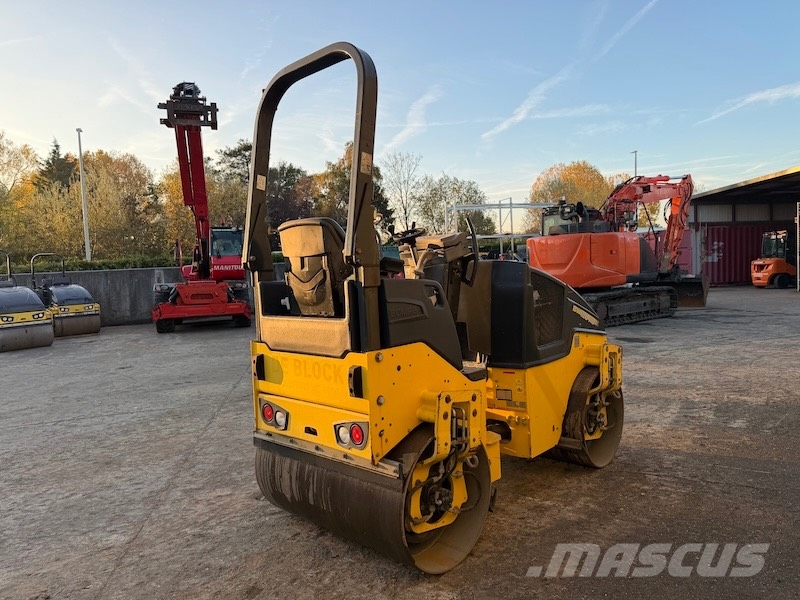 Bomag BW 120 AD-5 مداحل ثنائية الاسطوانة
