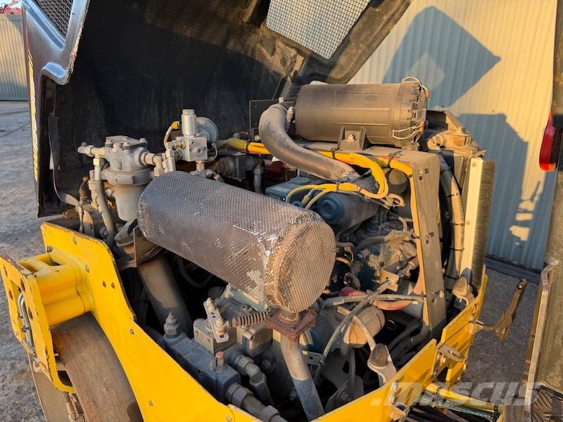 Bomag BW 120 AD-5 مداحل ثنائية الاسطوانة